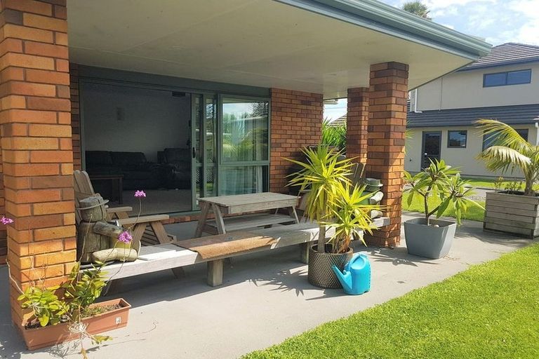 Photo of property in 152 One Tree Point Road, One Tree Point, 0118