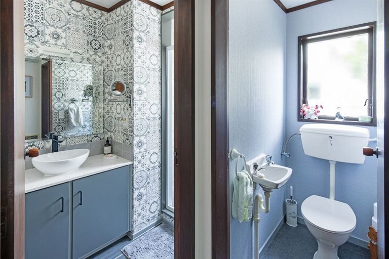 Photo of property in 52 Highbury Road, Highbury, Wellington, 6012