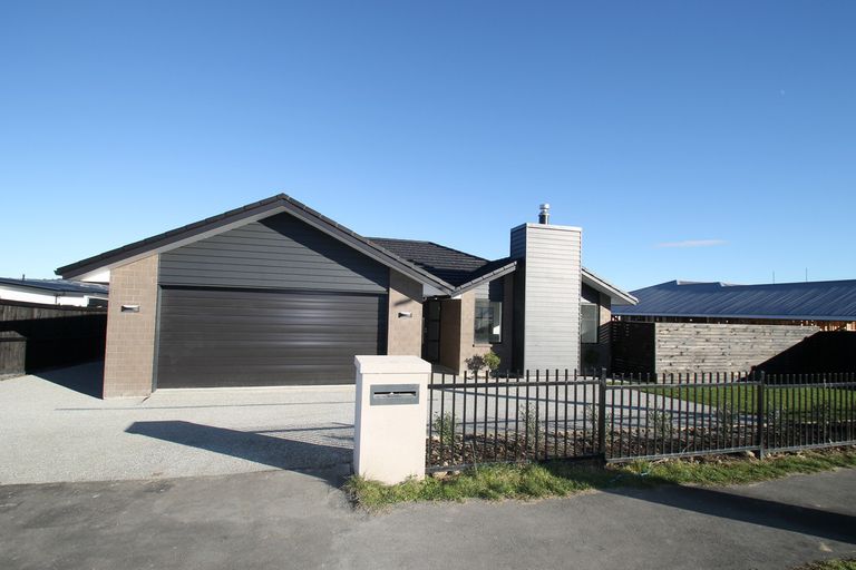 Photo of property in 91 Wingatui Road, Mosgiel, 9024