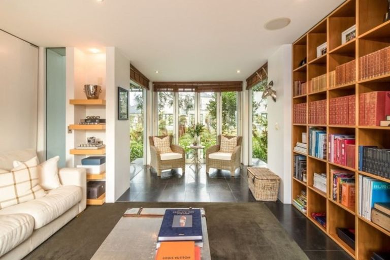 Photo of property in 100 Glandovey Road, Fendalton, Christchurch, 8052