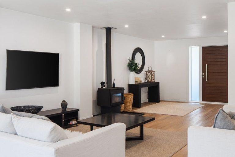 Photo of property in 23 Moana Road, Okitu, Gisborne, 4010