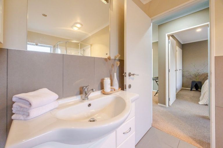 Photo of property in 7a Avondale Road, Taradale, Napier, 4112