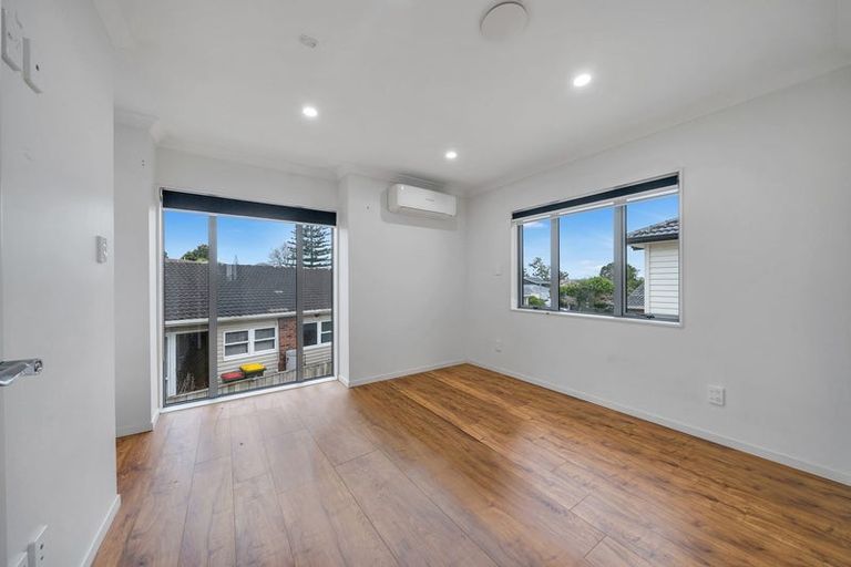 Photo of property in 3b Wanaka Place, Pakuranga Heights, Auckland, 2010