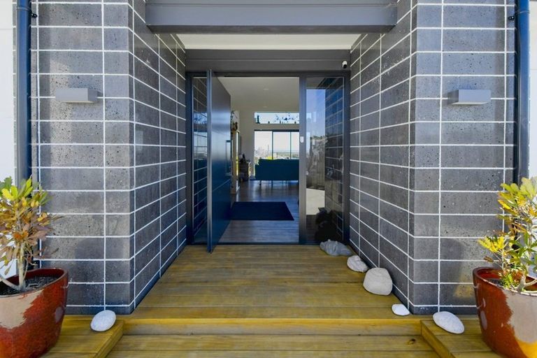 Photo of property in 8 Racecourse Terrace Rise, Hokitika, 7882