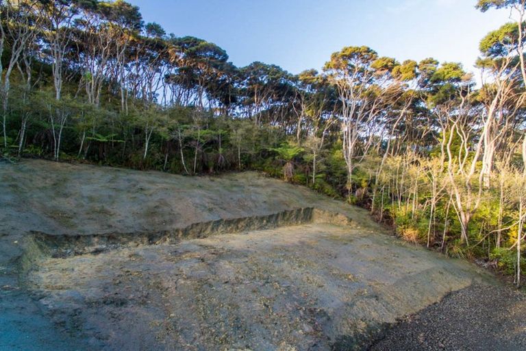 Photo of property in 12 Chenery Road, Red Beach, 0932