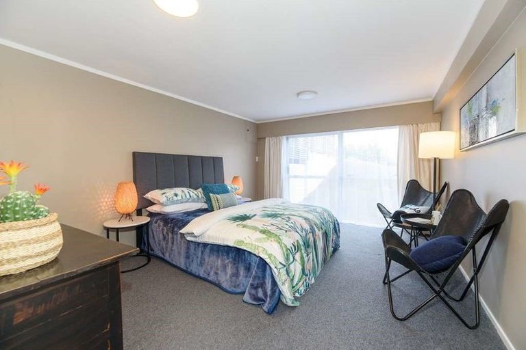 Photo of property in 1/123 Hutchinsons Road, Bucklands Beach, Auckland, 2014