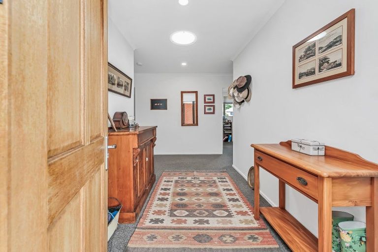 Photo of property in 11 Stanwood Grove, Darfield, 7510