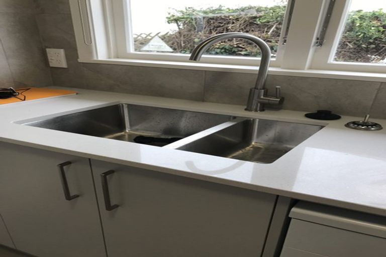 Photo of property in 19 Lyford Crescent, Sunnynook, Auckland, 0620