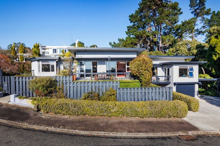 Photo of property in 15 Mountain View Road, Fitzherbert, Palmerston North, 4410