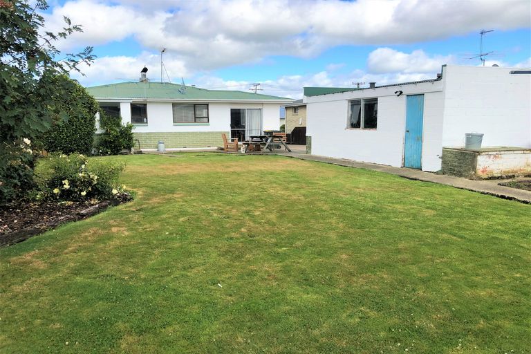 Photo of property in 43 Mcdonald Street, Mosgiel, 9024