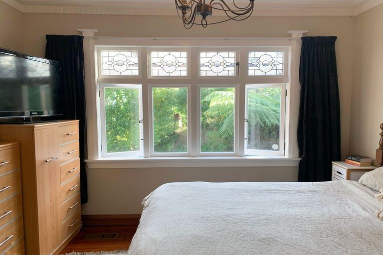 Photo of property in 29 Tirohanga Road, Tirohanga, Lower Hutt, 5010