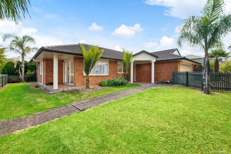 Photo of property in 27 Emmerdale Avenue, Papakura, 2110
