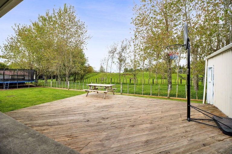 Photo of property in 10 Karaka Street, Inglewood, 4330