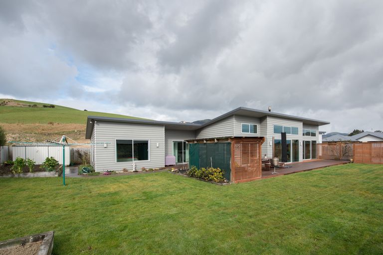 Photo of property in 16 Irwin Logan Drive, Mosgiel, 9024
