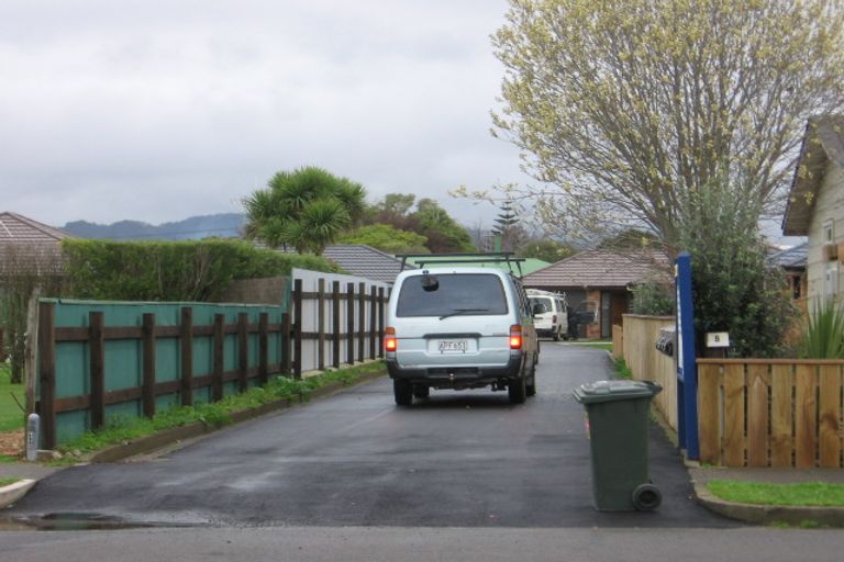 Photo of property in 12a Sussex Street, Levin, 5510