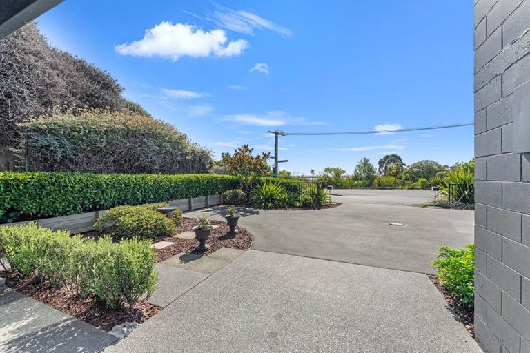 Photo of property in 2/80 Mccormacks Bay Road, Mount Pleasant, Christchurch, 8081