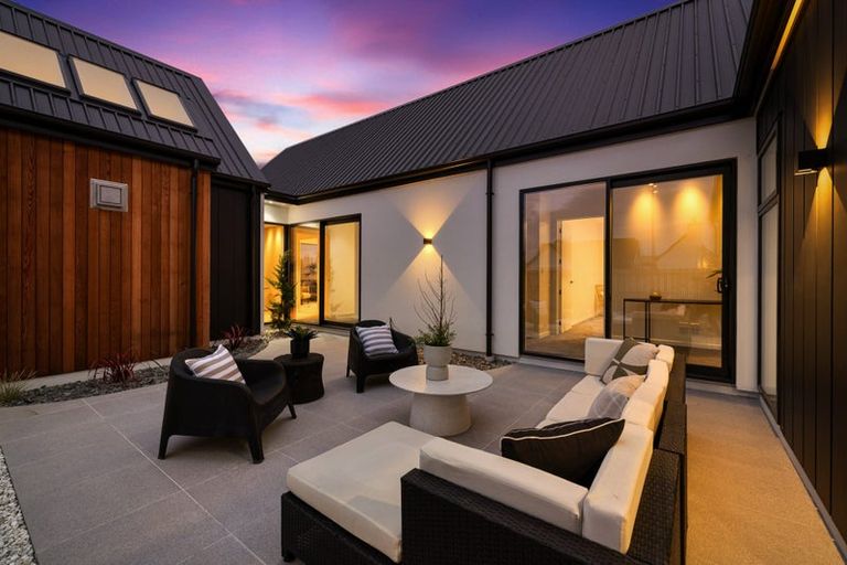 Photo of property in 2 Alan James Lane, Prebbleton, 7604