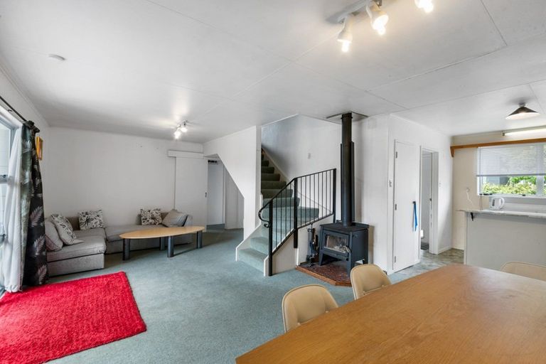 Photo of property in 2/42 Holdaway Street, Riversdale, Blenheim, 7201