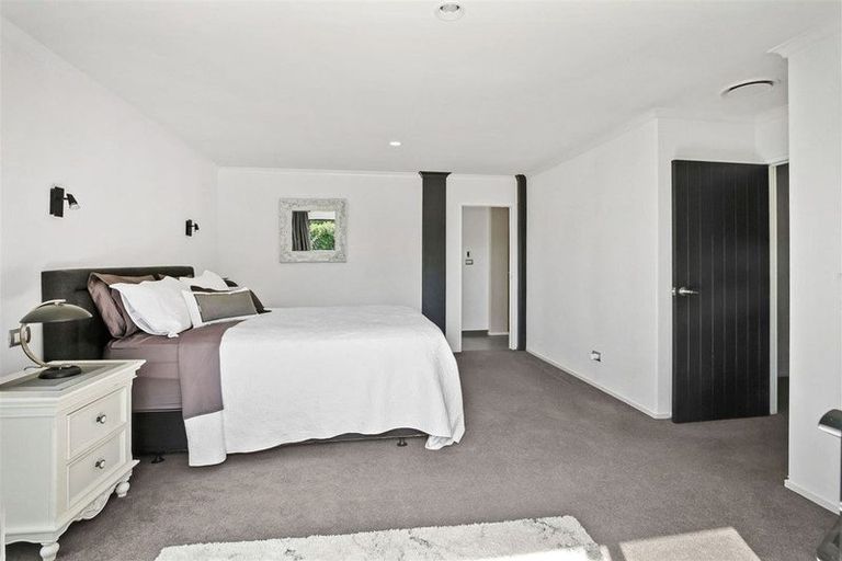 Photo of property in 8 Millbrook Drive, Waiuku, 2683