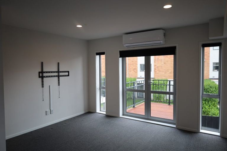 Photo of property in 60 Niu Lane, Te Atatu South, Auckland, 0610