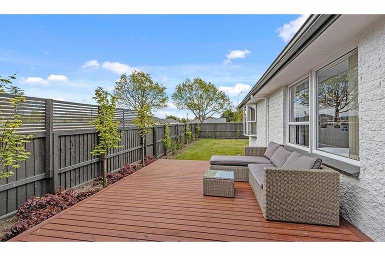 Photo of property in 515 Harewood Road, Harewood, Christchurch, 8051