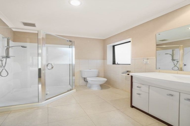 Photo of property in 16 Skelligs Drive, Flat Bush, Auckland, 2019