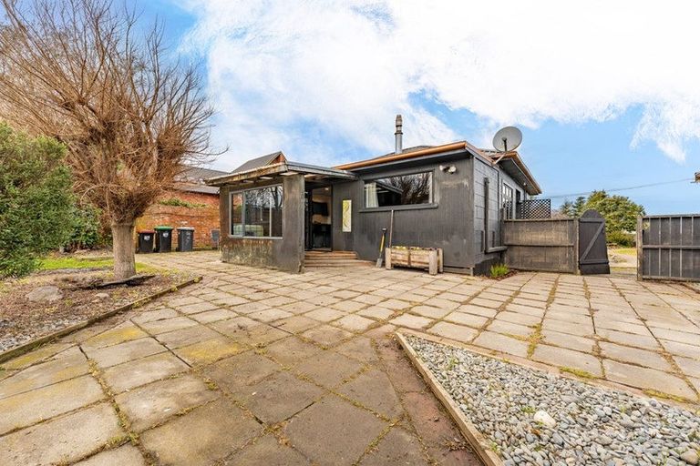 Photo of property in 22 Saint Leonards Road, Temuka, 7920