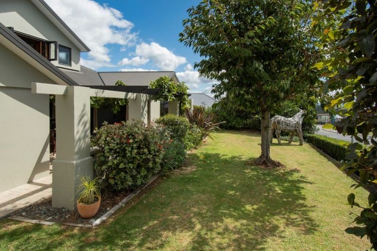Photo of property in 14 Olive Close, Omokoroa, 3114