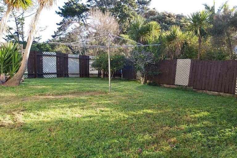 Photo of property in 2/708 Beach Road, Browns Bay, Auckland, 0630