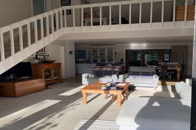 Photo of property in 1/73 Oaktree Avenue, Browns Bay, Auckland, 0630