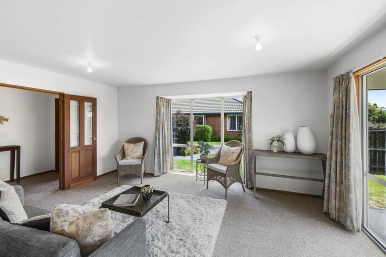 Photo of property in 2/9 Wittys Road, Avonhead, Christchurch, 8042