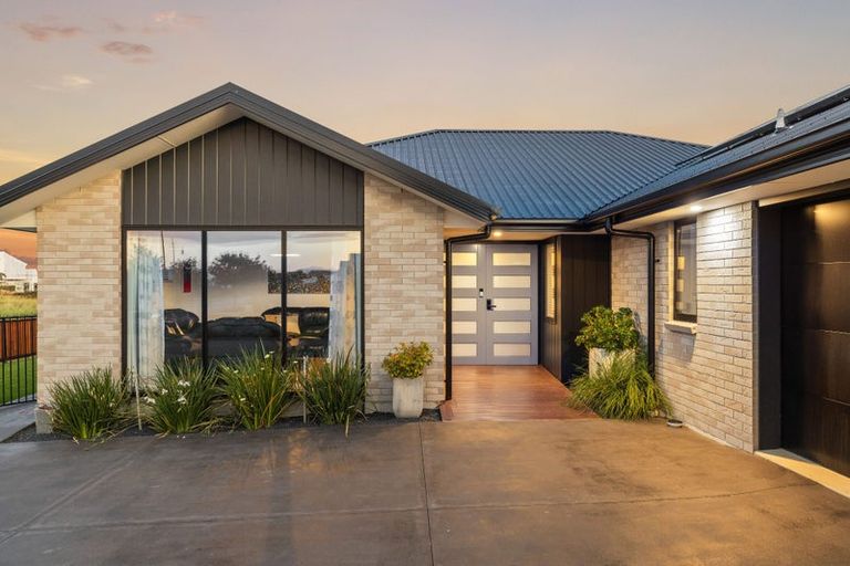 Photo of property in 62 The Esplanade, Pegasus, 7612