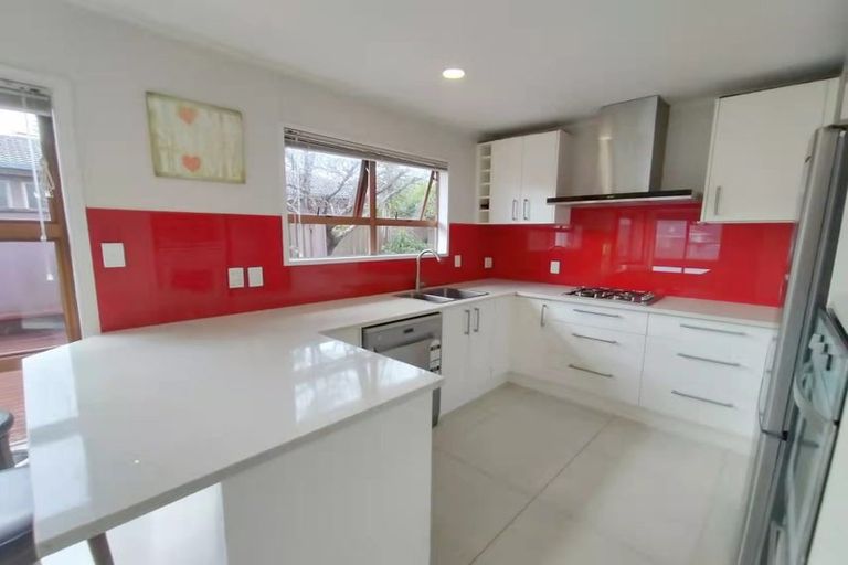 Photo of property in 69 Stanniland Street, Sunnyhills, Auckland, 2010