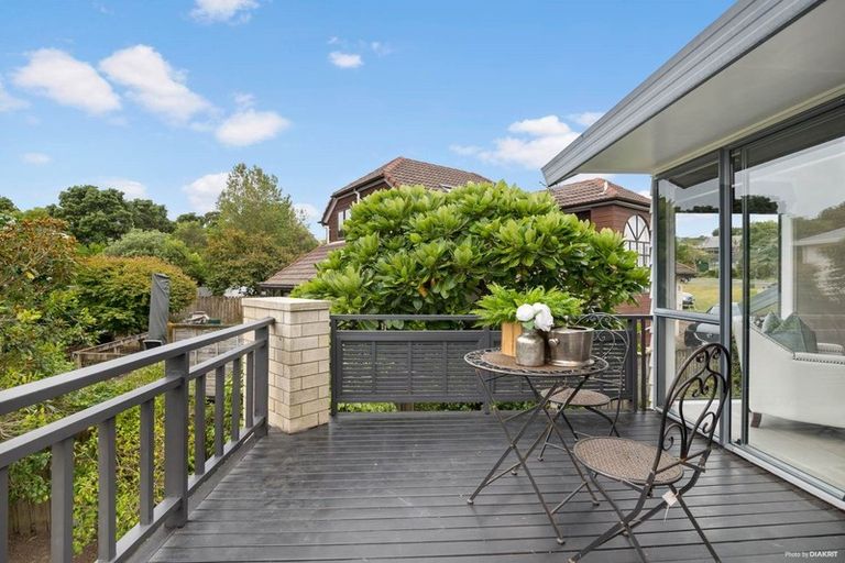 Photo of property in 25 Meadowland Drive, Somerville, Auckland, 2014