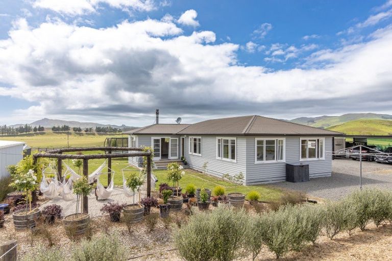 Photo of property in 64 Long Range Road, Omakere, Waipawa, 4271
