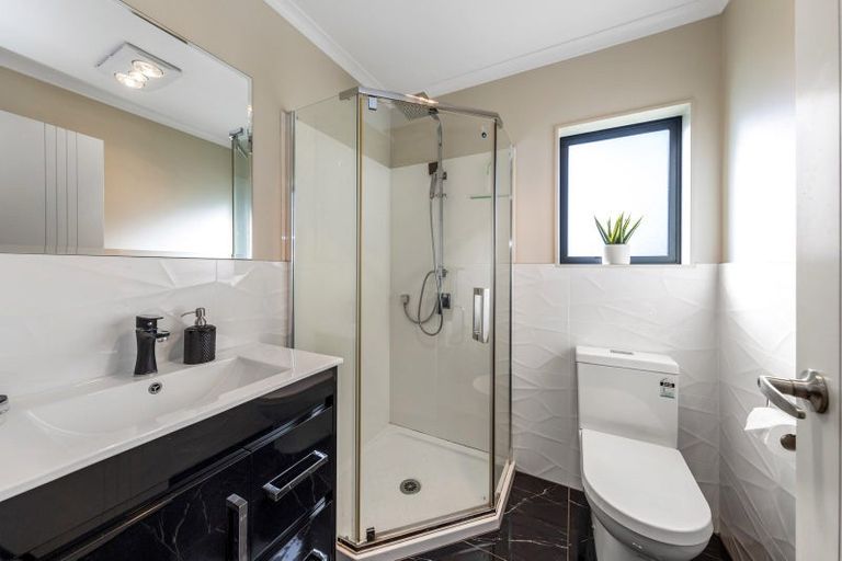 Photo of property in 17c Earlsworth Road, Mangere East, Auckland, 2024