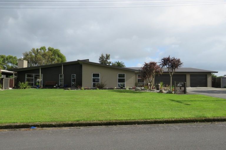 Photo of property in 21a Roebuck Street, Westport, 7825