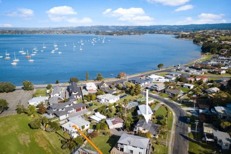 Photo of property in 14 Harbour View Road, Omokoroa, 3114