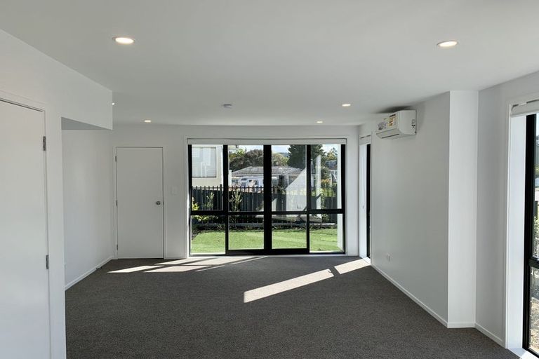 Photo of property in 1/3 Fairdale Place, Birkdale, Auckland, 0626