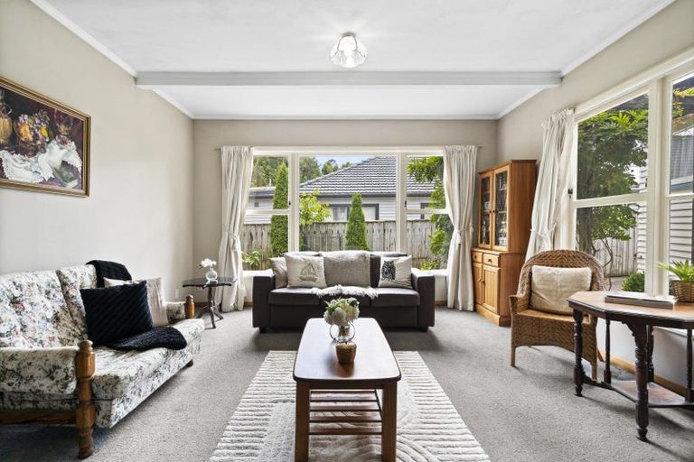 Photo of property in 32 Redwood Avenue, Tawa, Wellington, 5028