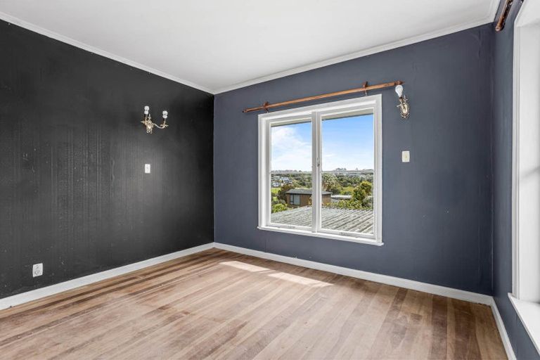 Photo of property in 59 Sylvan Avenue, Northcote, Auckland, 0627