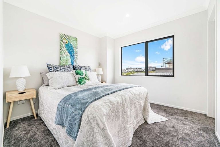 Photo of property in 5 Seagreen Avenue, Rosehill, Papakura, 2113