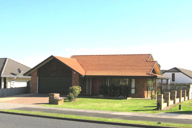 Photo of property in 47 Meadowland Drive, Somerville, Auckland, 2014