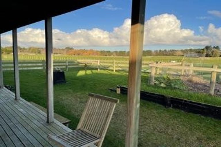 Photo of property in 35 Whatapaka Road, Karaka, Papakura, 2580