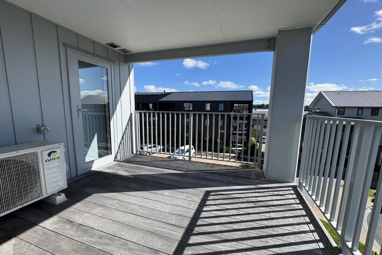 Photo of property in 204/28b Eileen Newey Place, Henderson, Auckland, 0612