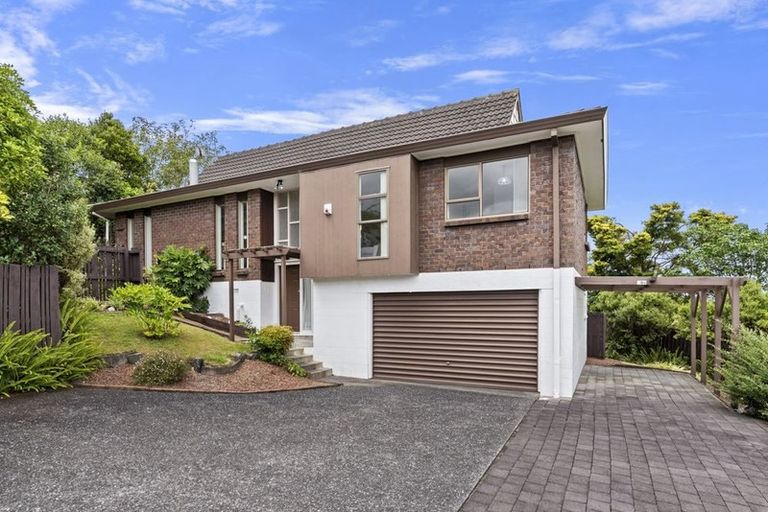 Photo of property in 2/19 Amante Crescent, Mairangi Bay, Auckland, 0630