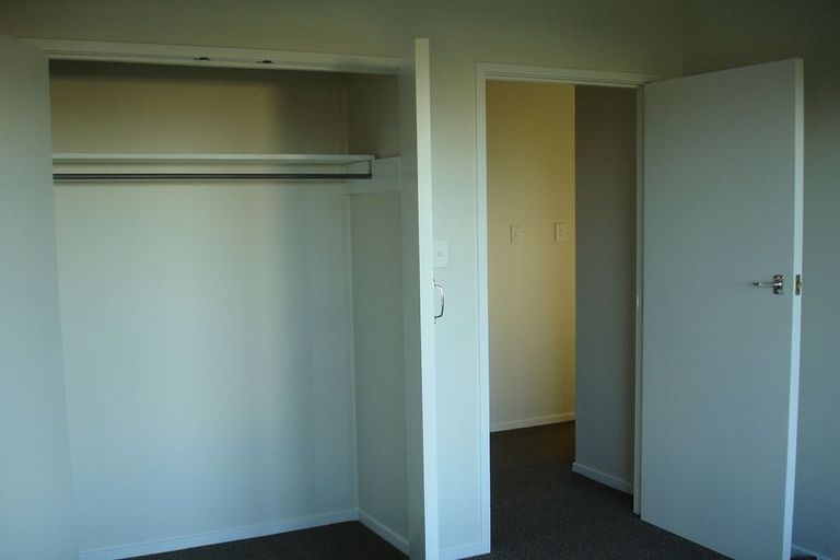 Photo of property in 2/4 Dewsbury Terrace, Castor Bay, Auckland, 0620