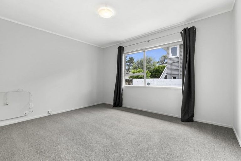 Photo of property in 1/322 Royal Road, Massey, Auckland, 0614