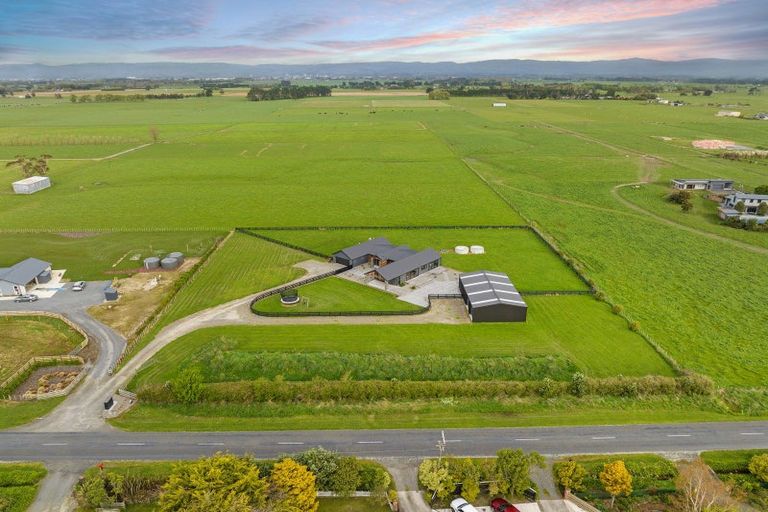 Photo of property in 77 Aranui Road, Kairanga, Palmerston North, 4475