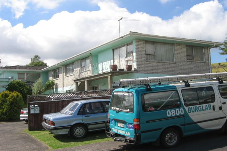 Photo of property in 4 Pimento Place, New Lynn, Auckland, 0600